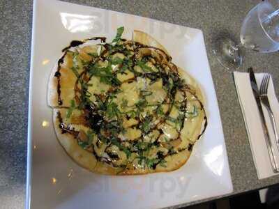 Santiam Wine & Bistro