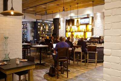 Ad Lib Craft Kitchen & Bar