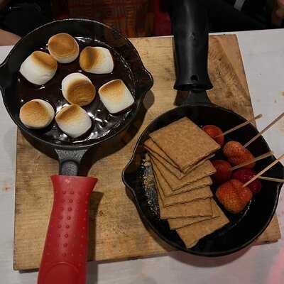 Cast Iron Chef Chop House & Oyster Bar