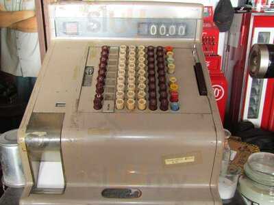 Route 66 Motorheads Bar And Grill, Museum And Entertainment Complex