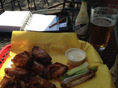 Moe's Original Bar B Que