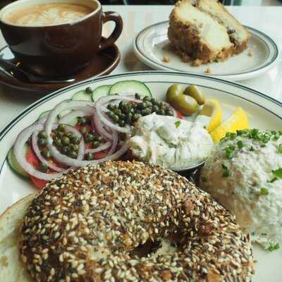 Mamaleh's Delicatessen