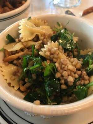 Mamaleh's Delicatessen