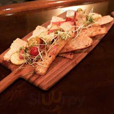 The Muse Bar & Kitchen