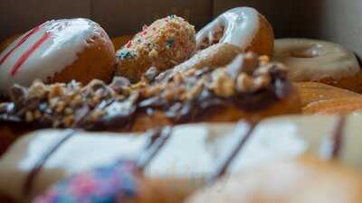 Lamar's Donuts And Coffee