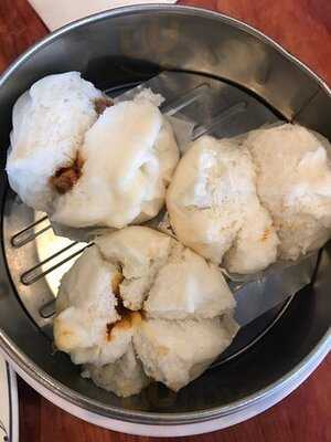 Toys Chinese Cafe And Bakery