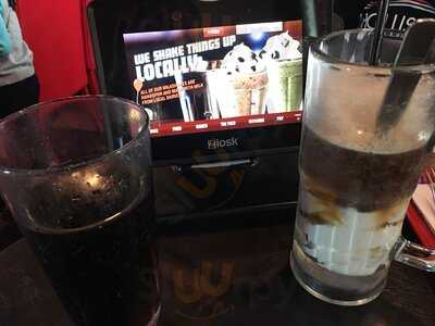 Red Robin Gourmet Burgers