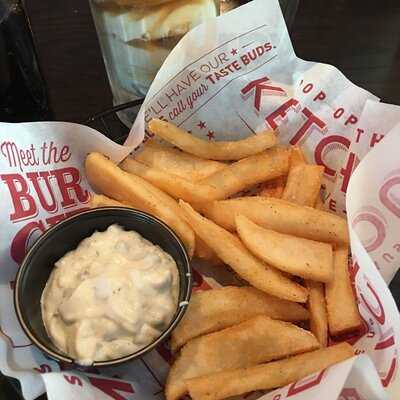 Red Robin Gourmet Burgers