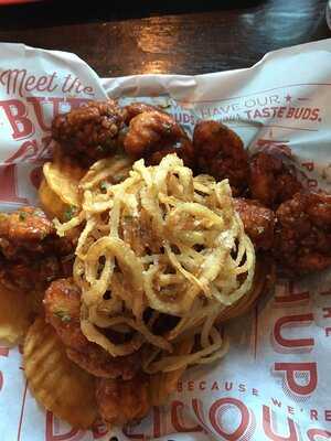 Red Robin Gourmet Burgers