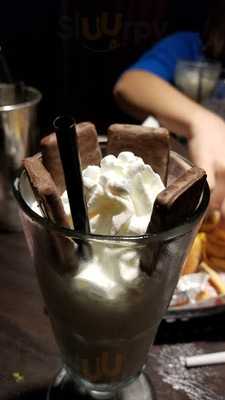 Red Robin Gourmet Burgers