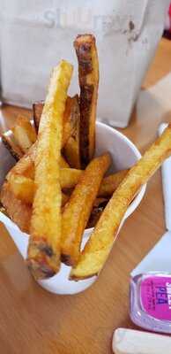 Nancy's Burgers & Fries