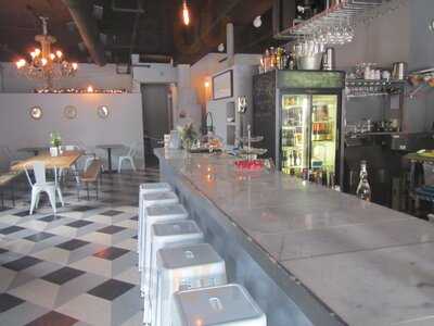 Alpin Beer & Wine Bistro