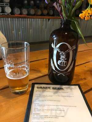 Oxbow Blending & Bottling Tasting Room