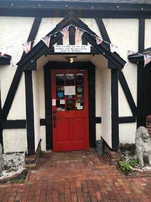 Kings Head British Pub