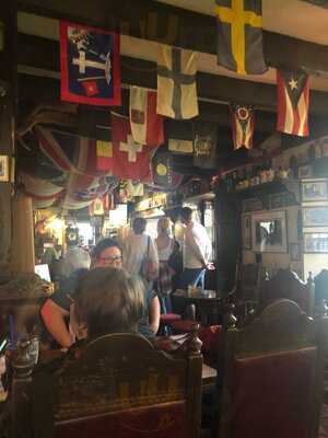 Kings Head British Pub