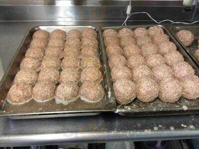 Maple Giant Grinder & Pizza