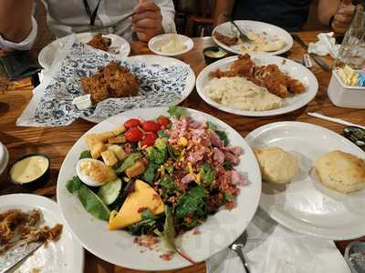 Cracker Barrel Old Country Store