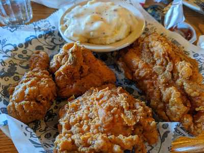 Cracker Barrel Old Country Store