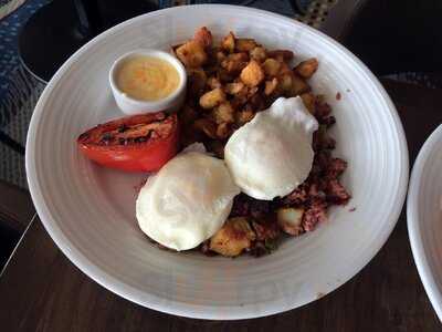 Zephyr On The Charles