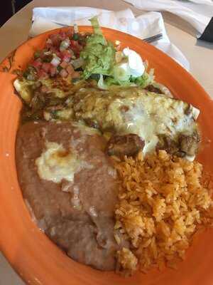 Dos Reales Mexican Restaurant