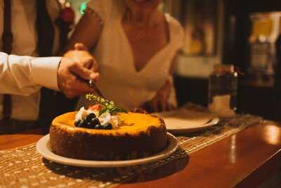 Under The Sun Pub & Pizza