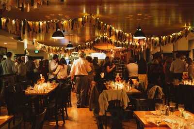 Under The Sun Pub & Pizza