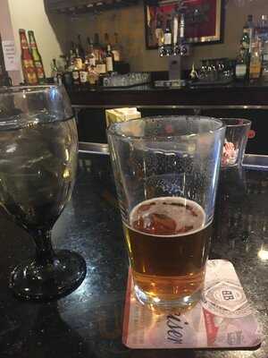 Magnolia's Bar And Grill