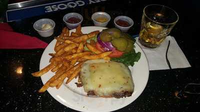 Magnolia's Bar And Grill