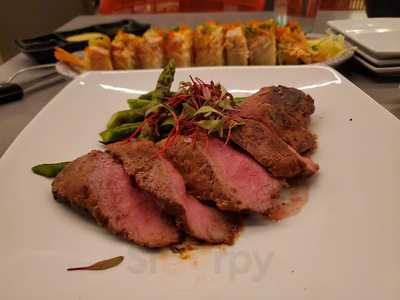 Rock-n-sake Bar & Sushi