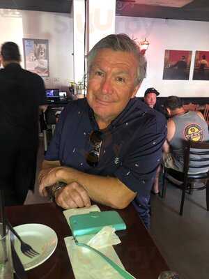 El Criollo Bar & Grill