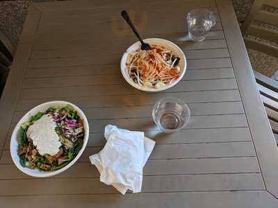 Tahaza Hummus Kitchen