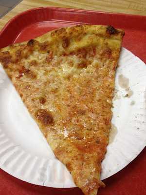 Queen Pizza And Deli