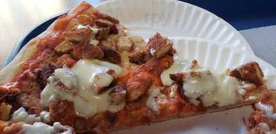 Queen Pizza And Deli