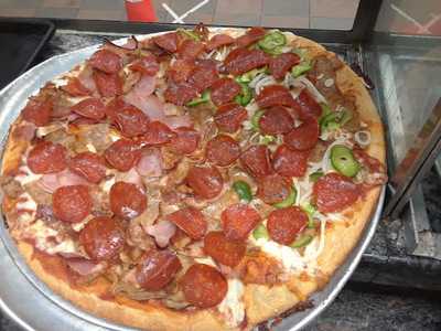 Queen Pizza And Deli