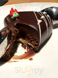 Emc Seafood And Raw Bar