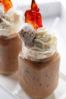 Another Broken Egg Cafe