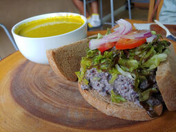 Blueberry Cafe' Juicebar & Vegan Grille