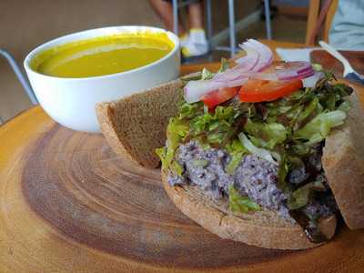 Blueberry Cafe' Juicebar & Vegan Grille