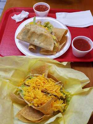 Tom's Tacos