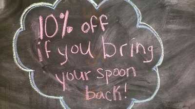 Menchie's Frozen Yogurt