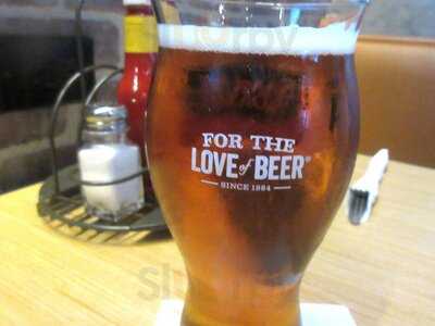 Buffalo Wild Wings Grill & Bar