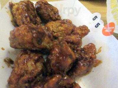 Buffalo Wild Wings Grill & Bar