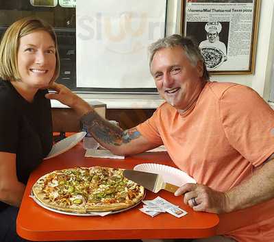 Vinces Italian Pizza & Rtssr