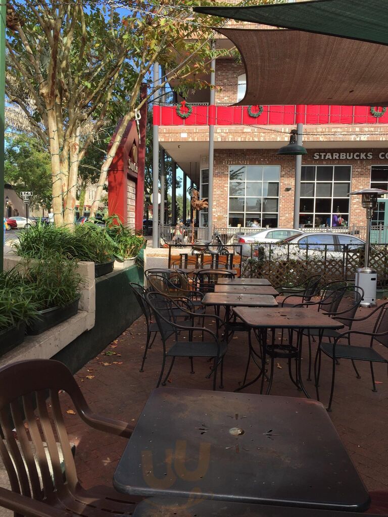 Maude's Side Car Bar