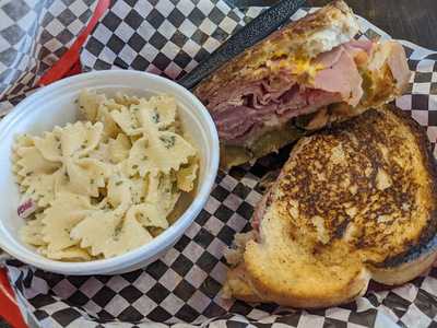 5 Points Deli & Grill