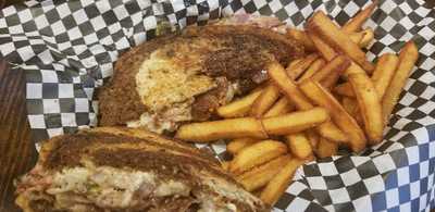 5 Points Deli & Grill