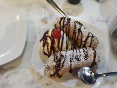 Mr. Ed's On Broadway