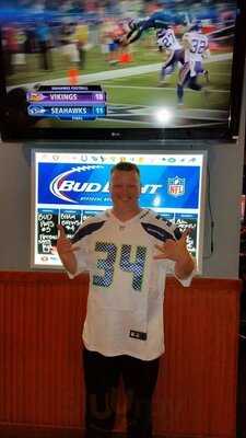 Slo Pitch Sports Grill & Casino