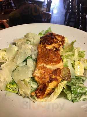 Tinhorn Flats Saloon & Grill