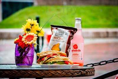 Sisters Gourmet Deli